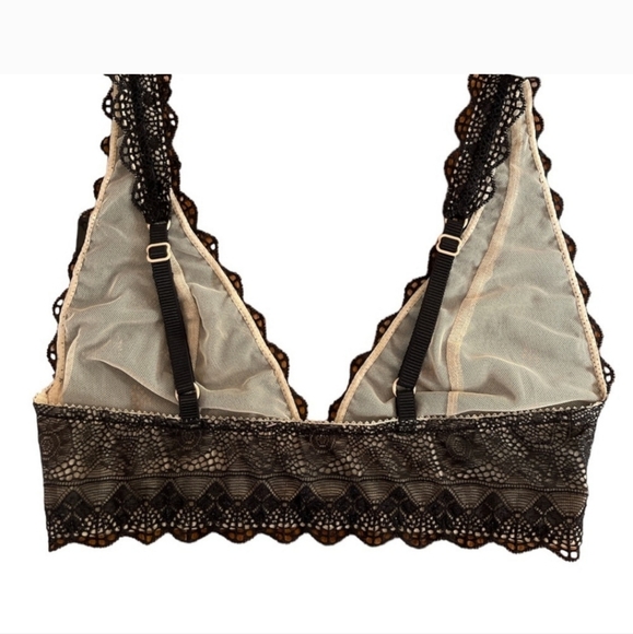 Beautiful delicate bralette - Picture 2 of 8